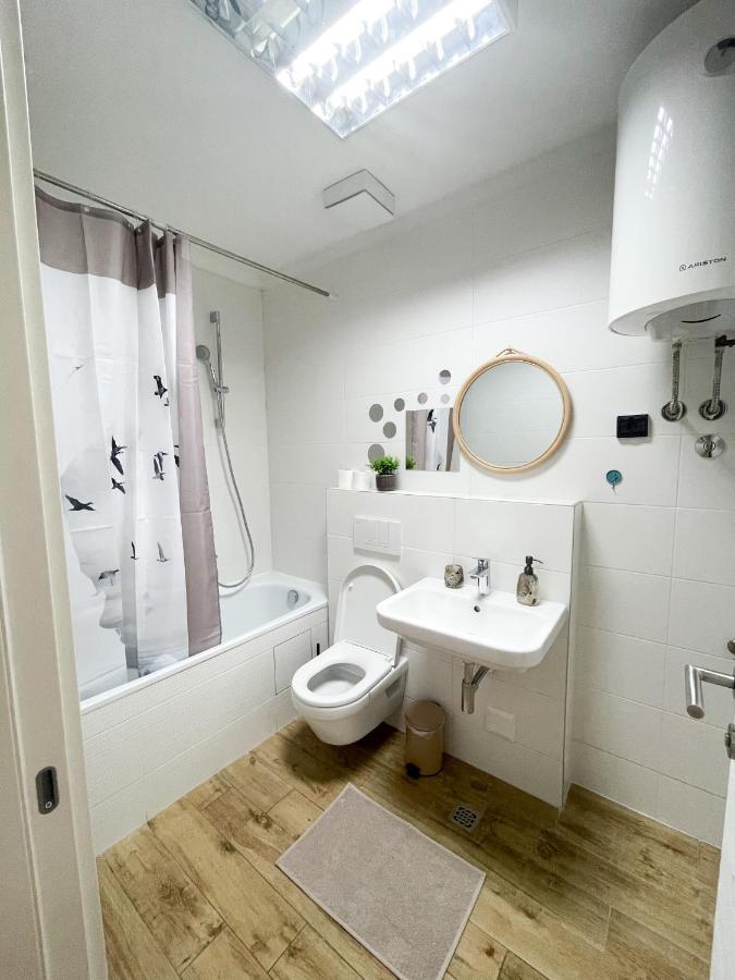Apartment Hedonist-modern Urban A Blok *